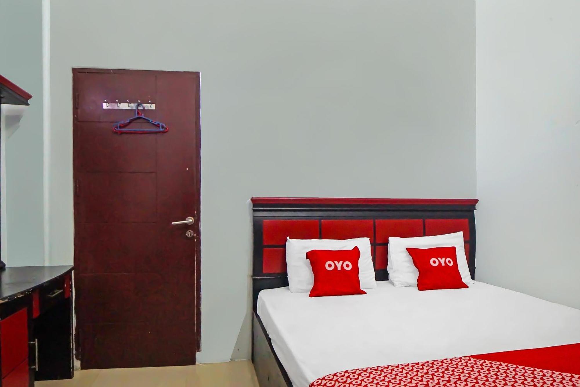 Oyo 92384 Homestay Vip Medan Exterior foto